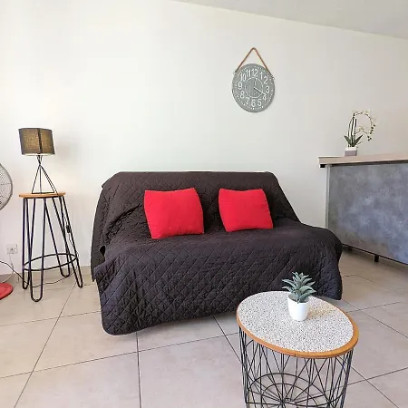 Appartement Renove Avec Parking Privatif ,A 2Min De La Plage-2