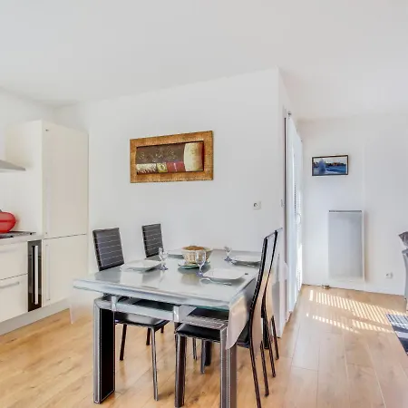 Apartment Clos Schuman By Interhome-3