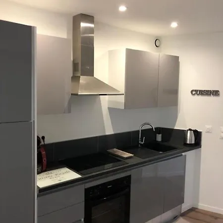 Logement à Brive proche centre-ville et campagne - climatisation, Wifi, coin exterieur et parking privés-2