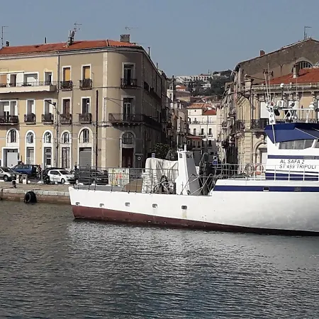 Studio avant port Sète-2