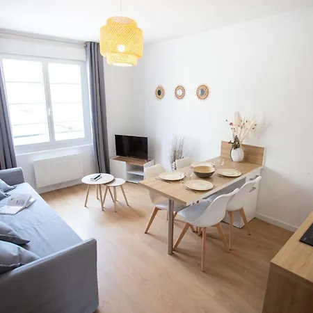 4 pers centre-ville / 300M Plage-2