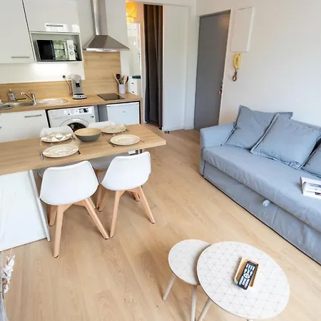 4 pers centre-ville / 300M Plage-3
