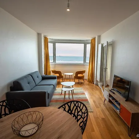 APPARTEMENT PLEINE VUE MER 34 Ch. du Sillon Saint-Malo Plage-2
