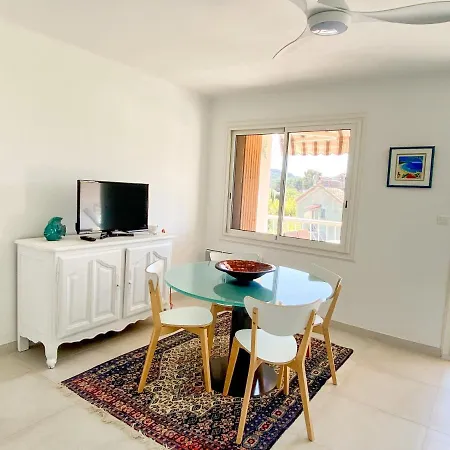 Appartement la Frégate avec terrasse à 100m de la plage-2