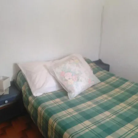 Location avec piscine et parking (n°2p)-3