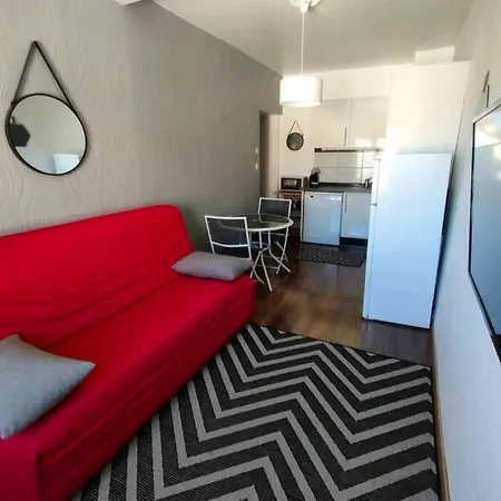 Logement Moderne - Centre Ville - Navette Thermale - Disponible 24H/24-2