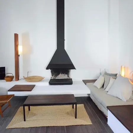 Cozy Townhouse In The Heart Of Cadaques By By Ja Coderch-3