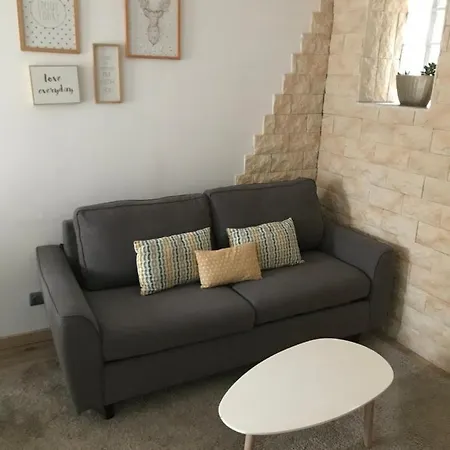 Maison Miss Manon-2