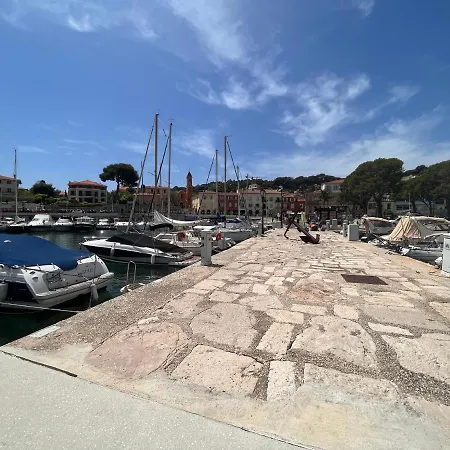 Superbe Yacht Luxe Familial A St Jean Cap-Ferrat.-2