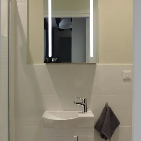 Studio Tout Confort A 2 Pas Du Chateau St Germain-3
