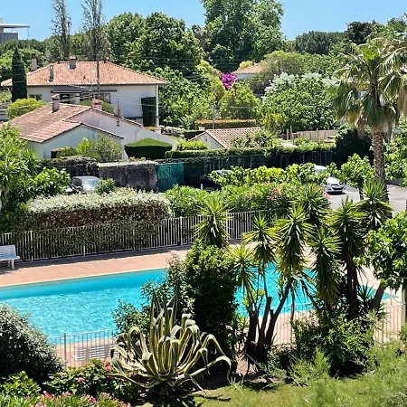 Studio de standing climatisé, avec piscine, proche de la mer-3