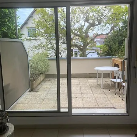 Cabourg: idéalement situé avec terrasse!-3