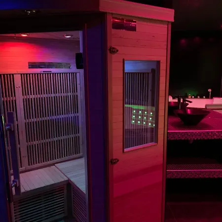 La Suite Marylin, Loft de 90m2 avec Sauna et Jacuzzi-3