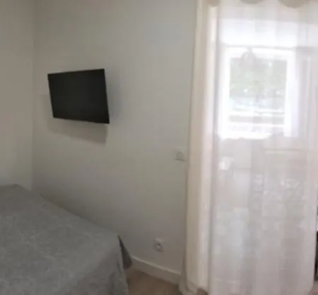 Joli logement centre ville avec clim-3
