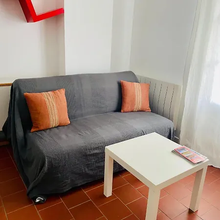 "Egalite" Joli Appartement Moderne Dans Immeuble Ancien-3
