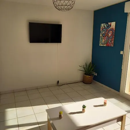 Appartement Moderne D'Une Chambre Avec Terrasse-3