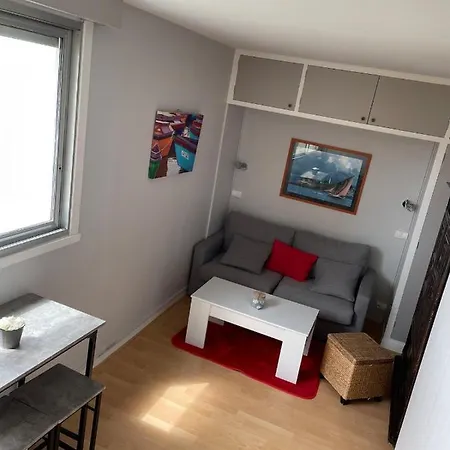 Studio avec parking 100 m départs pour les iles-3