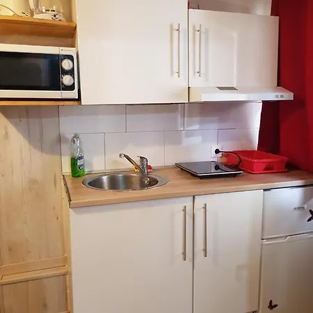 STUDIO ENTRE PARIS et DISNEY 2-3