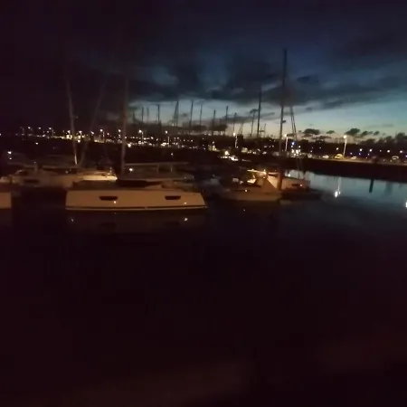 Sejour Insolite Sur Un Yacht. Bateau Hotel A Quai.-2