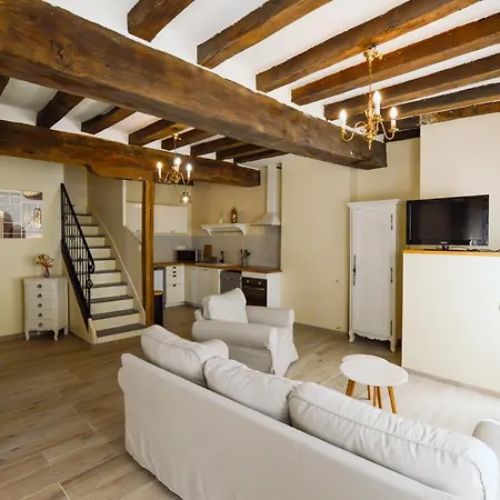 Le Logis Du Beffroi-3
