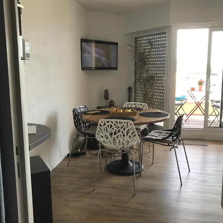 Appartement Idealement Place Sur Le Port-2