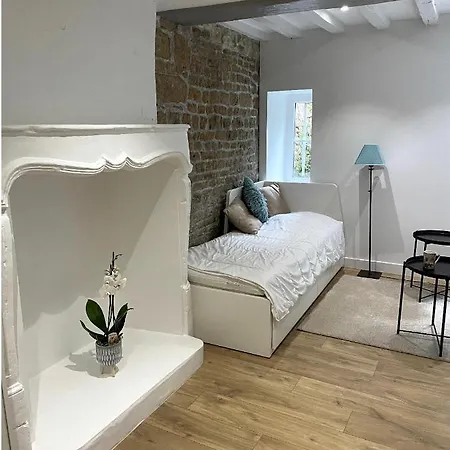 Superbe Appartement Avec Acces Patio-2