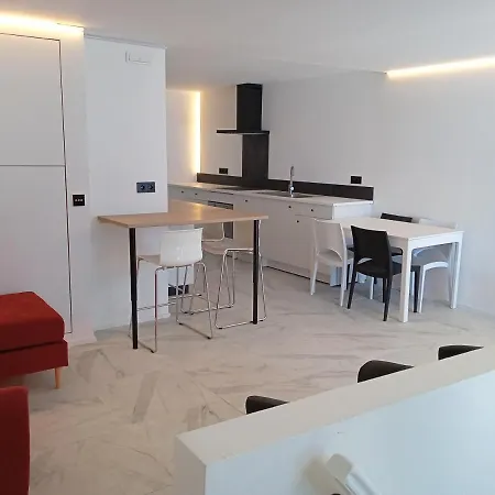 Luxe Appartement Met Home Cinema-3