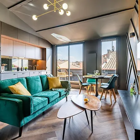LOFT EN VILLE - Duplex Terrasse coeur historique avec vue dégagée&Parking souterrain Offert-3