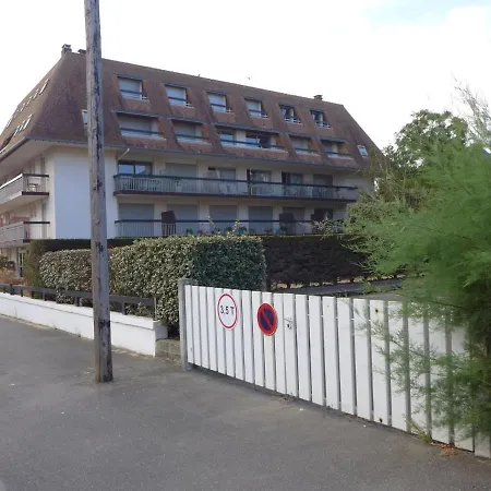 Apartment Les Cormorans By Interhome-2