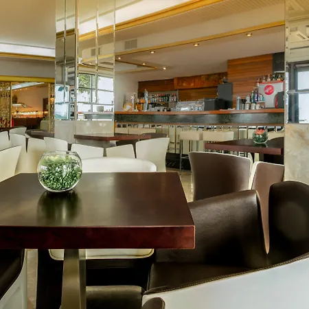 Gran Hotel Delfin-3
