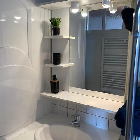 Studio COSY avec parking et wifi gratuit-2