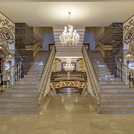 Royal Holiday Palace-3