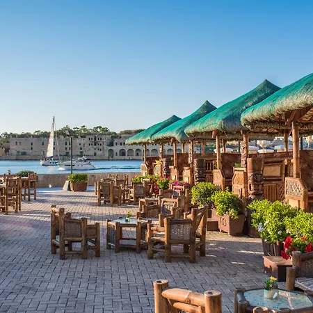 Grand Hotel Excelsior-2
