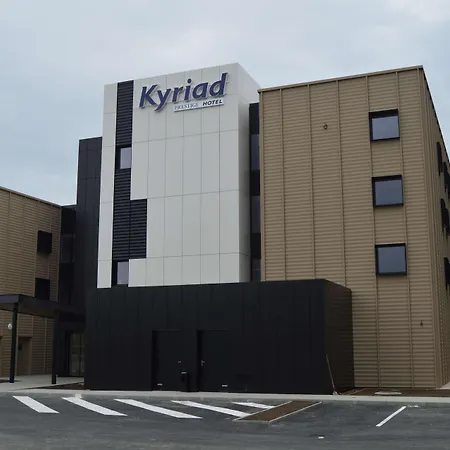 Kyriad Prestige Pau – Palais des Sports-3