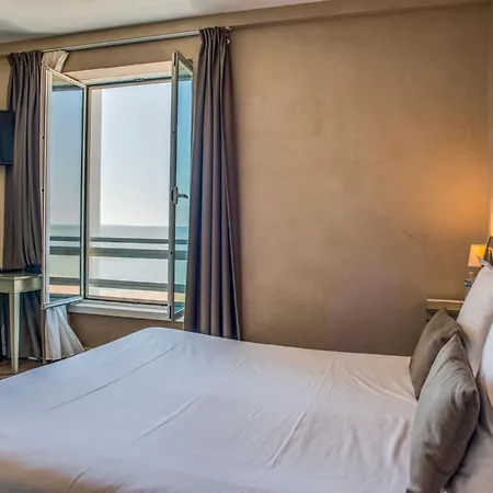 Best Western Hotel De La Plage Saint Marc sur Mer-2