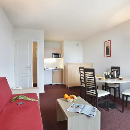 Comfort Suites & Vacanceole Les Demeures Champenoises-2
