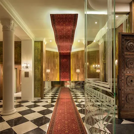 Mystery Hotel Budapest, Preferred Hotels & Resorts-2