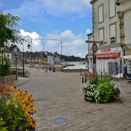 Très bel Appartement avec superbe vue sur le Port de Saint Goustan-2