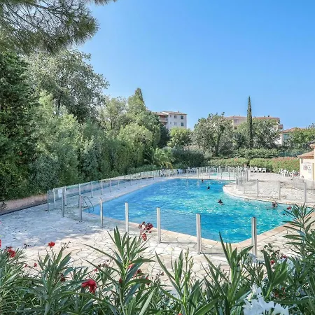 Appartement T2 Dans Une Residence Calme Avec Piscine, Terrain De Tennis, Petanque Et Proche De La Mer-2
