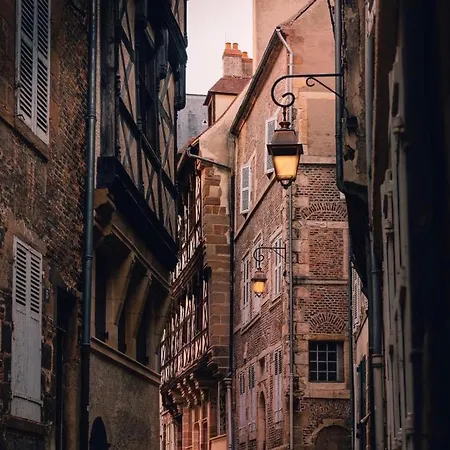 Studio dans Quartier historique de MOULINS-2