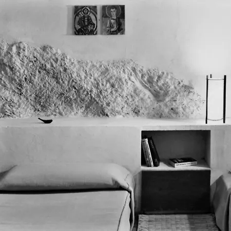 Cozy Townhouse In The Heart Of Cadaques By By Ja Coderch-2