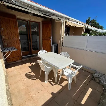 Agreable Tiny House Bien Situee Parking Gratuit-2
