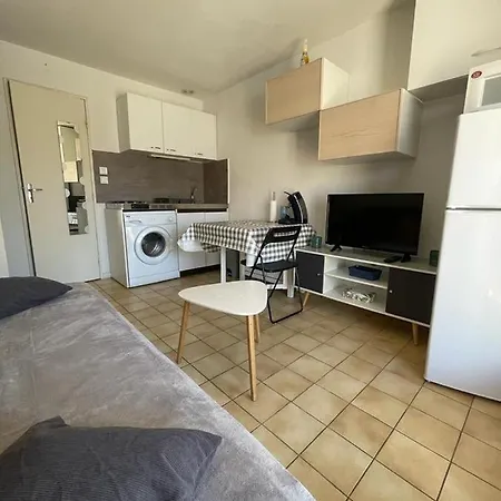 Agreable Tiny House Bien Situee Parking Gratuit-3