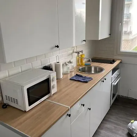 Bel Appartement Avec Parking Et Terrasse Plein Sud-3