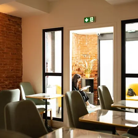 Urban Style Hotel Saint Claire-2