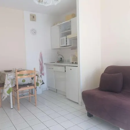 STUDIO avec 2 couchages, proche plage, cuisine équipée, Fouras - FR-1-246B-47-3