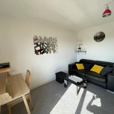 Appartement chaleureux , cosy, bien équipé et bien placé-3