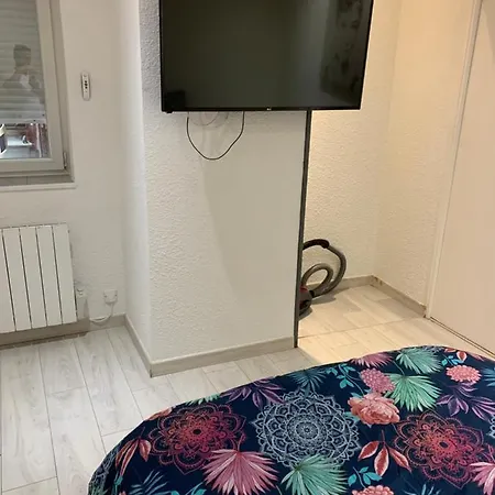 Appartement 1er Etage 42m2 hyper centre ville / parking gratuit-3