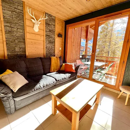 CENTRE STATION 1800 - Dernier étage Rénové - 2 Chambres 6 personnes - Skis aux pieds-2