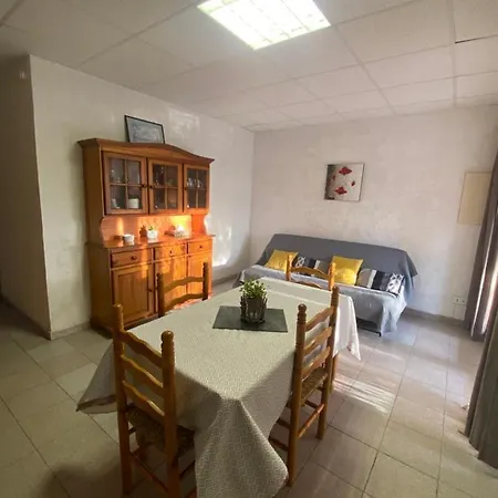 Appartement T3 - 15 mn Marché Noël --2